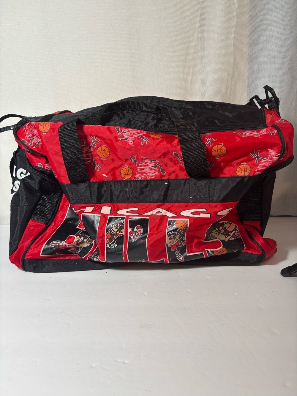 Looney Tunes Taz 1998 Chicago Bulls Red and Black Duffle bag